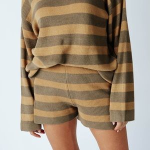 BROWN SWEATER SET